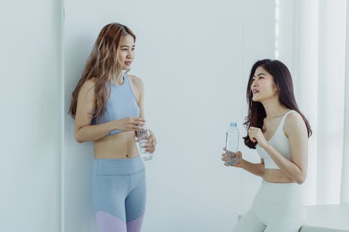 有关女性, 微笑, 快樂的免费素材图片