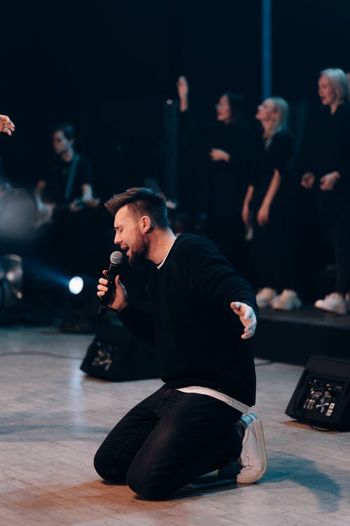 有关人, 垂直拍摄, 成人的免费素材图片