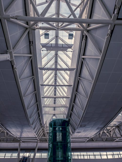 有关天花板, 結構體, 鋼桁架的免费素材图片