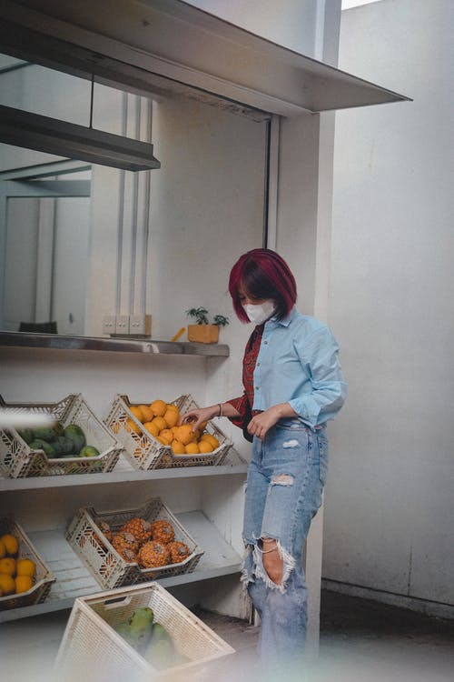 有关垂直拍摄, 女人, 戶外的免费素材图片