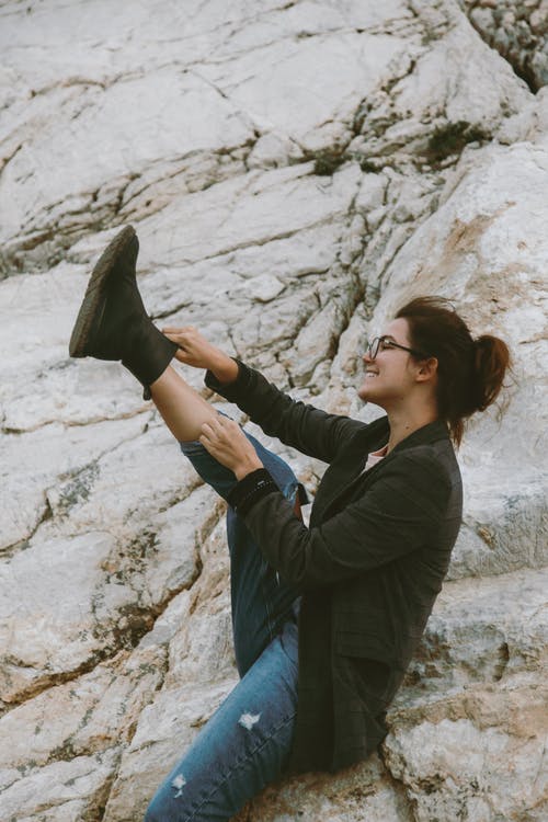 有关@户外, 垂直拍摄, 女人的免费素材图片