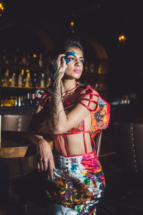 有关垂直拍摄, 女人, 擺姿勢的免费素材图片