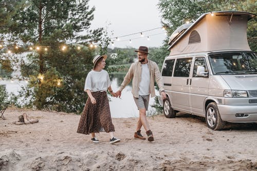 有关一串灯, 一對, 人的免费素材图片