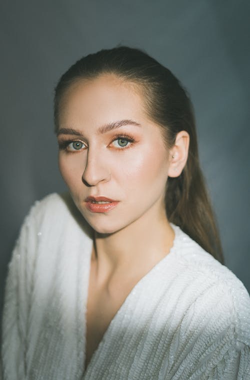 有关人, 垂直拍摄, 女人的免费素材图片