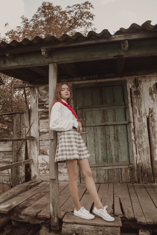 有关倚, 垂直拍摄, 女人的免费素材图片