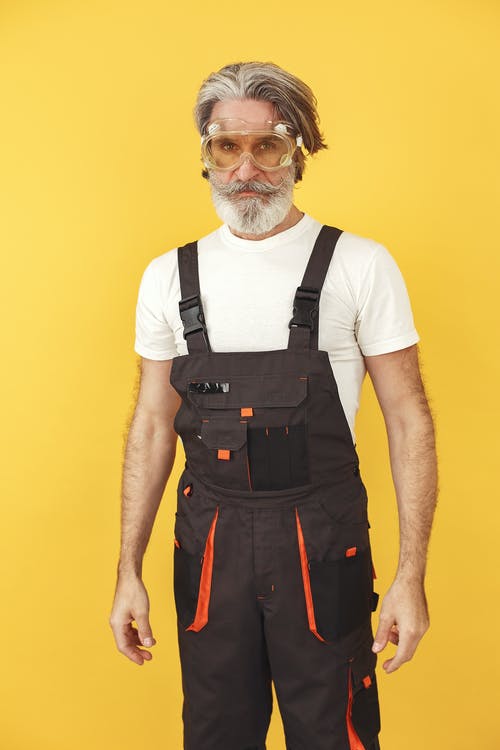 有关人, 垂直拍摄, 室內的免费素材图片