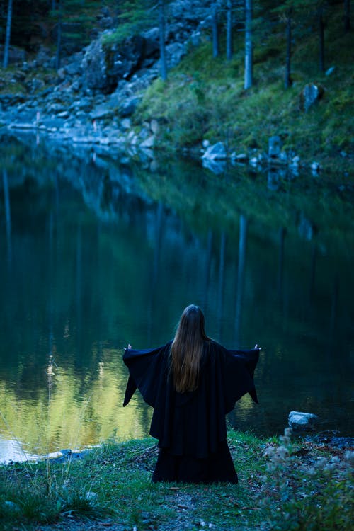 有关反射, 垂直拍摄, 女人的免费素材图片