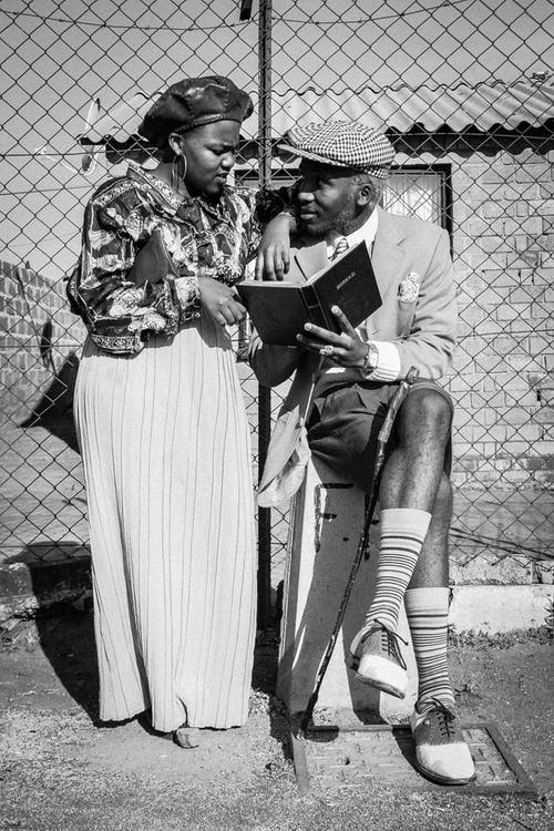 有关一對, 商量, 坐的免费素材图片