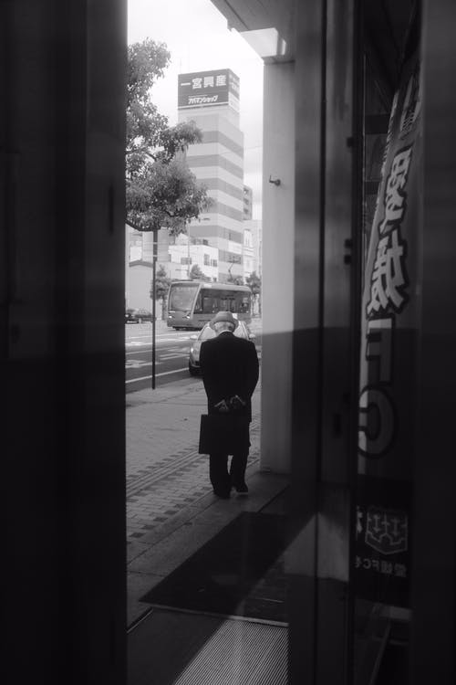 有关人行道, 公車, 垂直拍摄的免费素材图片