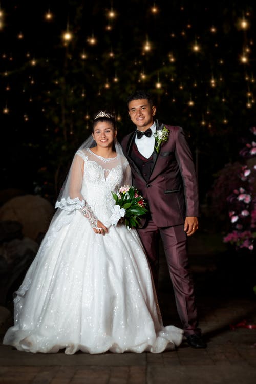 有关一對, 垂直拍摄, 套房的免费素材图片