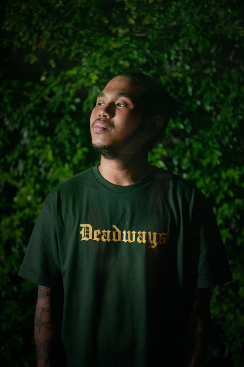 有关垂直的, 年輕, 擺姿勢的免费素材图片