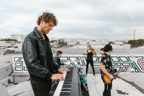 有关執行, 弹钢琴, 鋼琴的免费素材图片