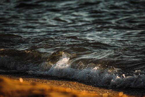 有关水, 波浪崩溃, 海濱的免费素材图片