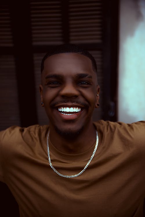 有关人, 微笑, 快樂的免费素材图片