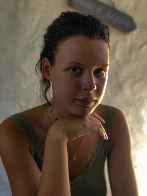 有关垂直拍摄, 女孩, 小可愛的免费素材图片