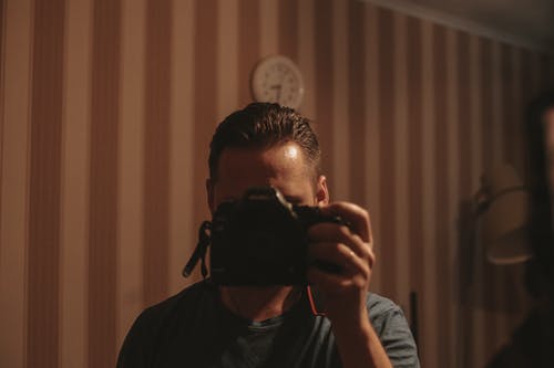 有关人, 創造力, 国内房间的免费素材图片