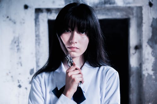 有关人, 刀, 哀思的免费素材图片