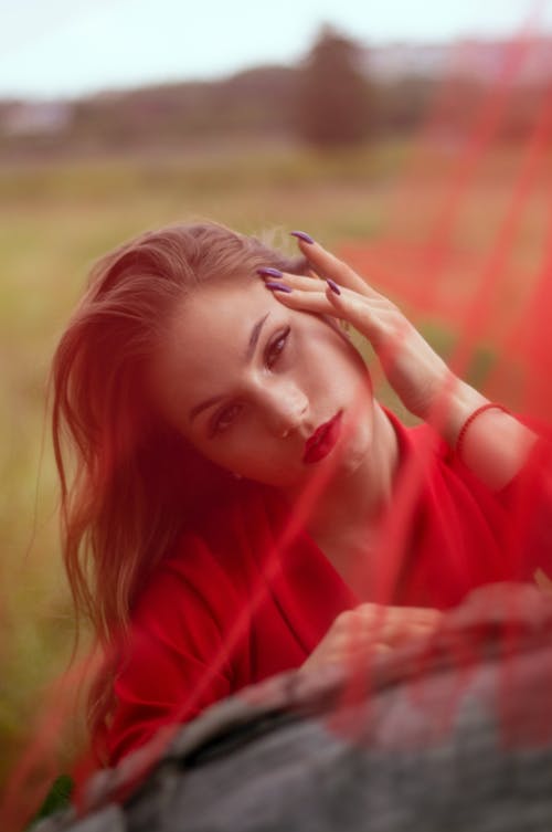 有关垂直拍摄, 女人, 擺姿勢的免费素材图片