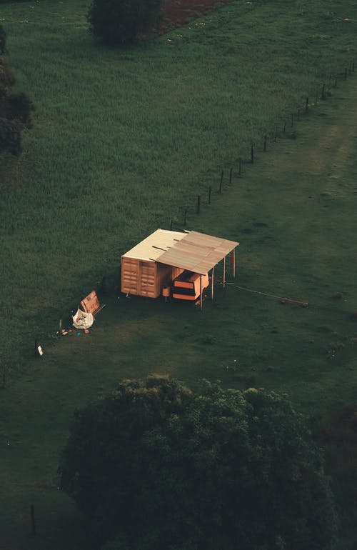 有关围栏, 垂直拍摄, 小屋的免费素材图片