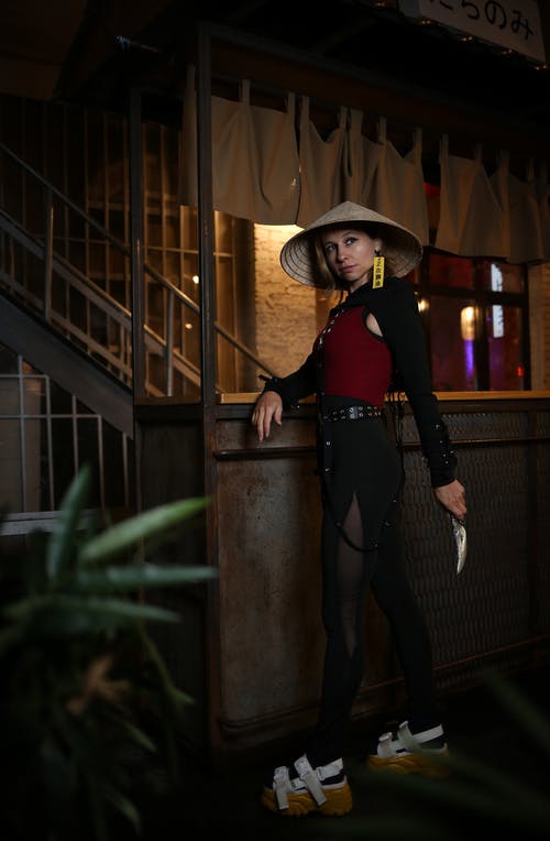 有关垂直的, 女人, 年輕的免费素材图片