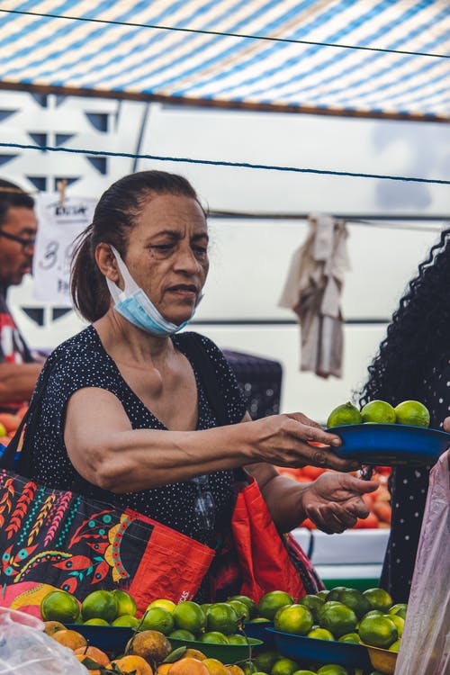 有关买方, 垂直拍摄, 女人的免费素材图片