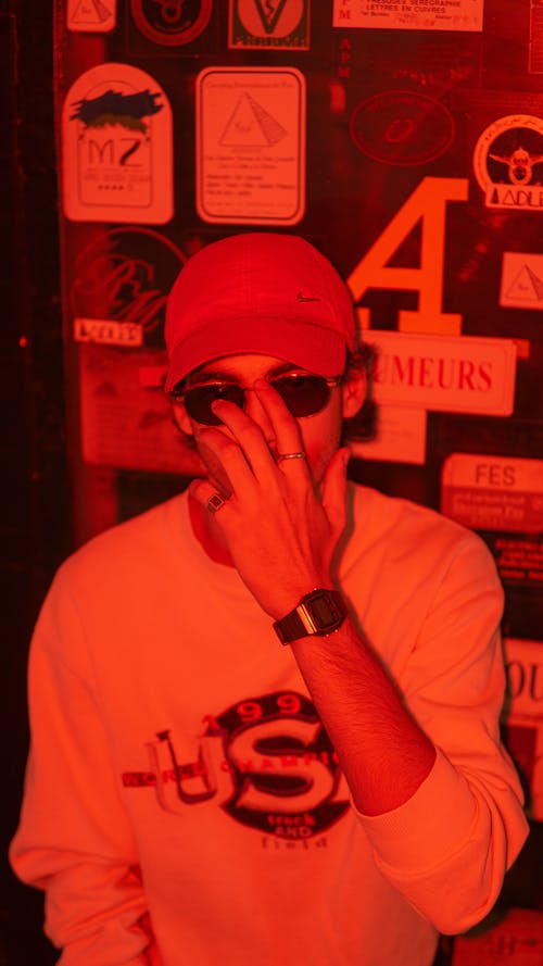 有关人, 卡西欧手表, 垂直拍摄的免费素材图片