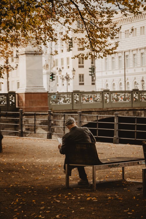 有关下落, 人, 坐的免费素材图片