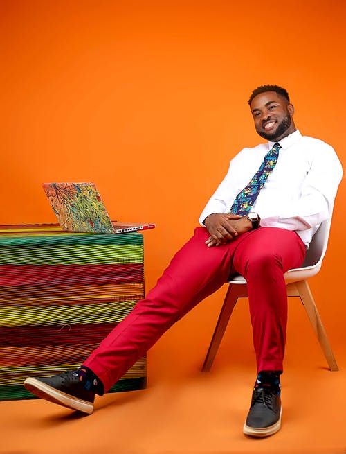 有关orange_background, 上班服, 人的免费素材图片