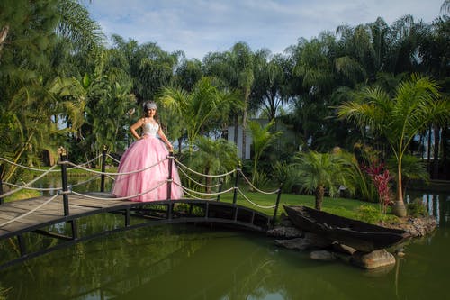 有关quinceanera, 公主, 女人的免费素材图片