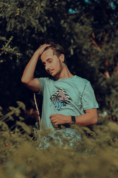 有关人, 固定, 垂直拍摄的免费素材图片