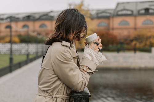 有关不倒翁, 倚, 喜悅的免费素材图片