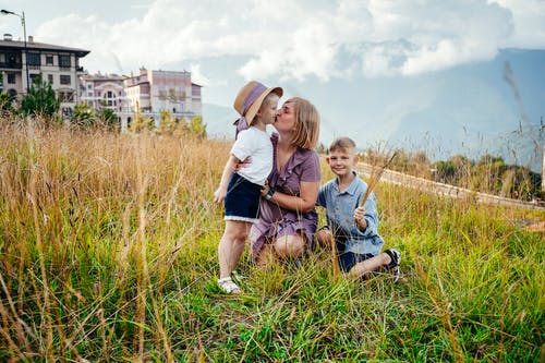 有关兒子, 女人, 女兒的免费素材图片
