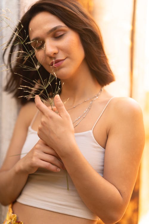 有关休閒裝, 垂直拍摄, 女人的免费素材图片