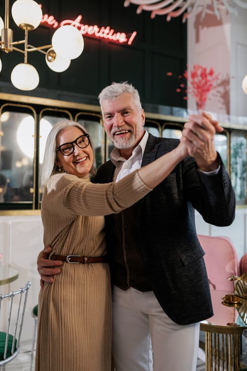 有关幸福, 老年夫妇, 跳舞的免费素材图片