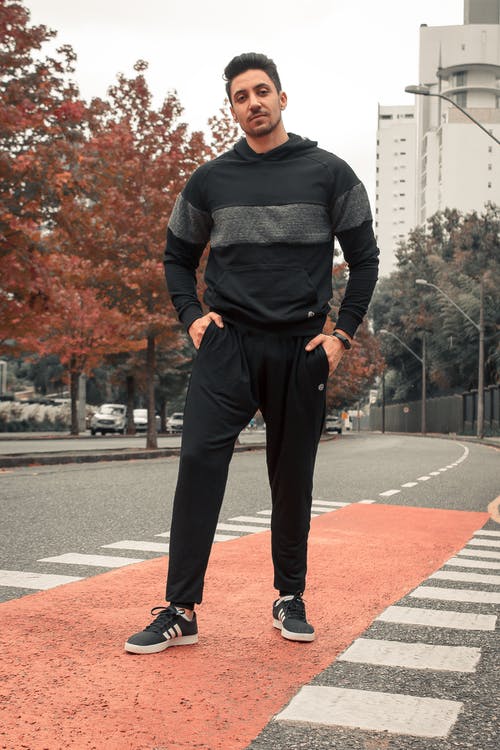 有关主动穿着, 人, 垂直拍摄的免费素材图片