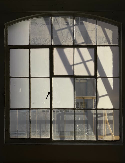 有关垂直拍摄, 外框, 玻璃製品的免费素材图片