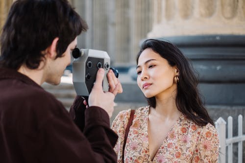 有关人, 女人, 拍戲的免费素材图片