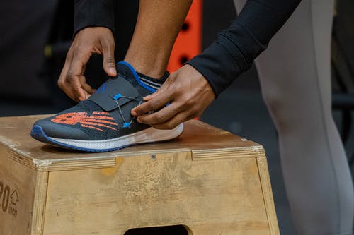 有关手, 握住, 绑腿的免费素材图片