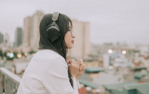 有关側面圖, 傾聽, 女人的免费素材图片