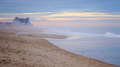 有关岸邊, 建築, 景觀的免费素材图片