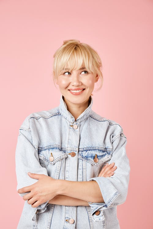 有关垂直拍摄, 女人, 工作室拍摄的免费素材图片