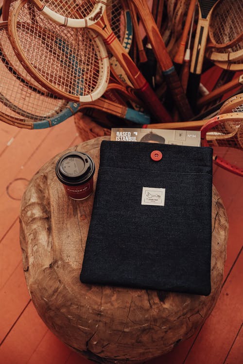 有关凳子, 咖啡杯, 坐的免费素材图片