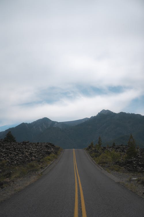 有关交通系統, 公路旅行, 垂直拍摄的免费素材图片