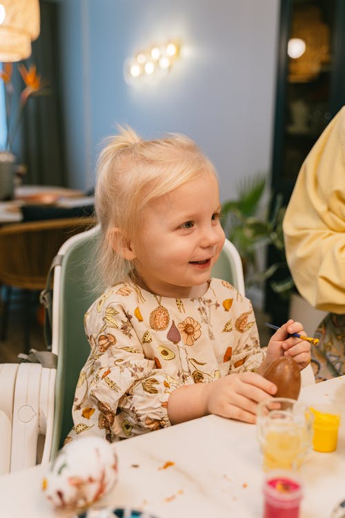 有关垂直拍摄, 女孩, 年輕的免费素材图片