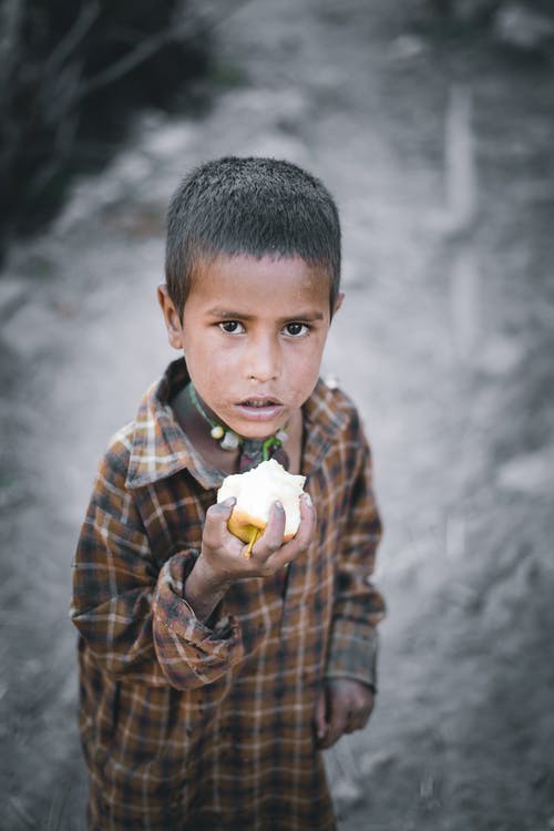 有关兒童, 垂直拍摄, 小孩的免费素材图片