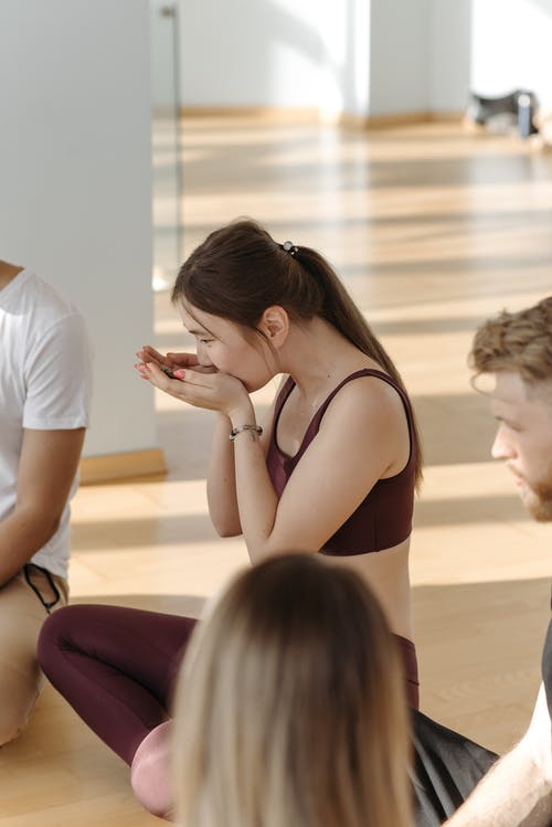 有关主动穿着, 冥想, 地板的免费素材图片