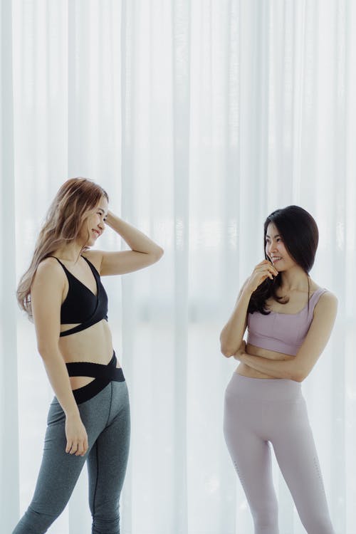 有关健身, 垂直拍摄, 女性的免费素材图片