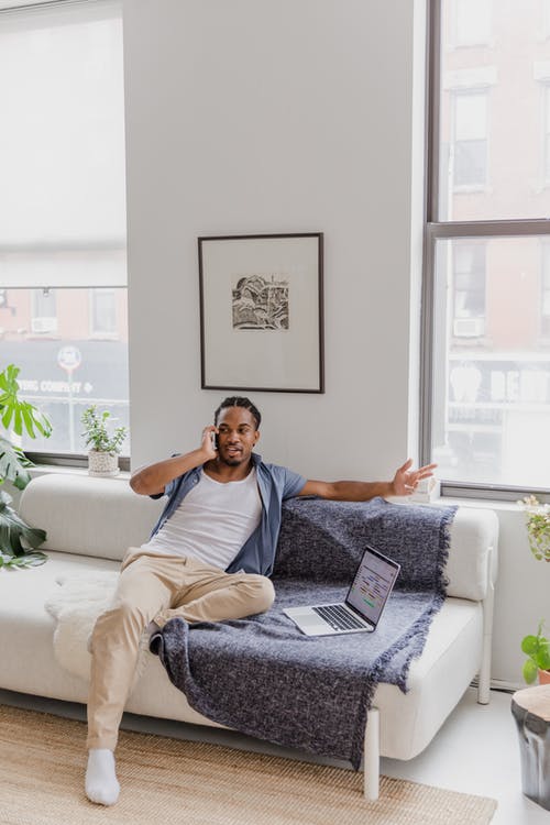 有关人, 休闲服装, 在家工作的免费素材图片