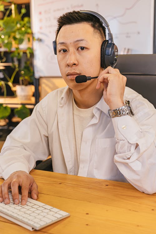 有关互聯網, 五金, 人的免费素材图片