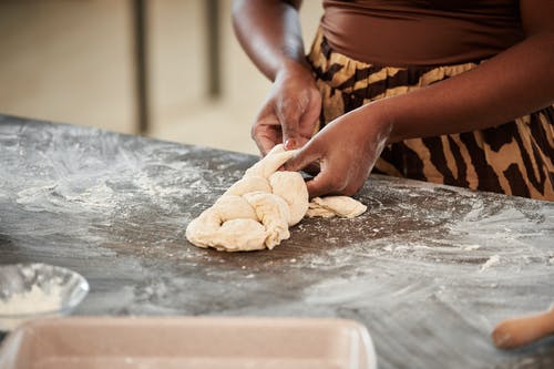 有关女人, 揉, 烘焙的免费素材图片